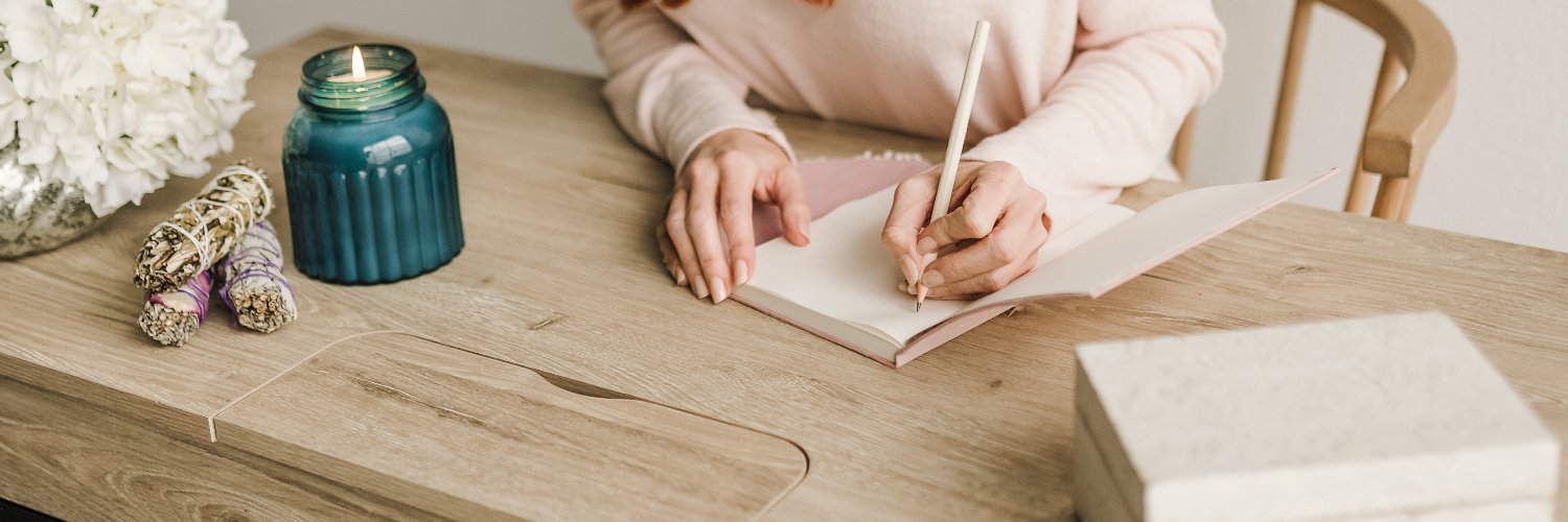 Amanda Hainline banner