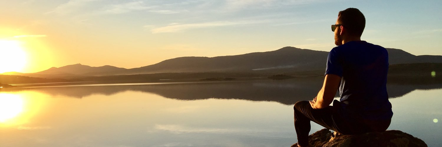 aescuderito's profile banner image