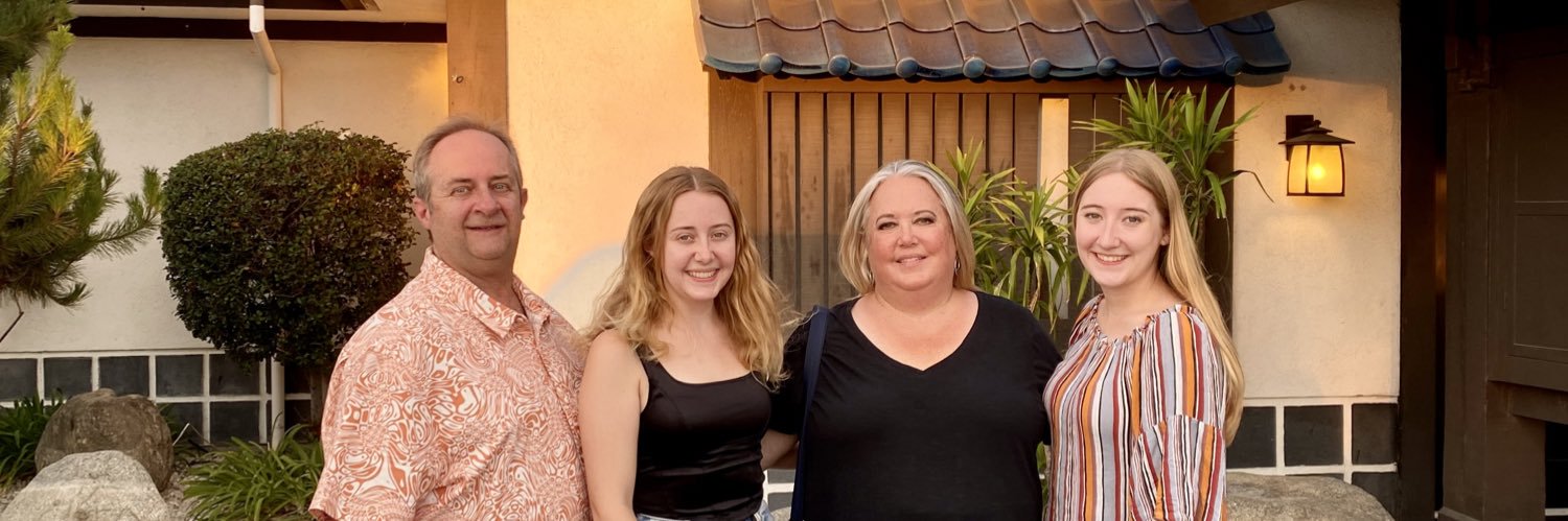 Leslie Mangold banner