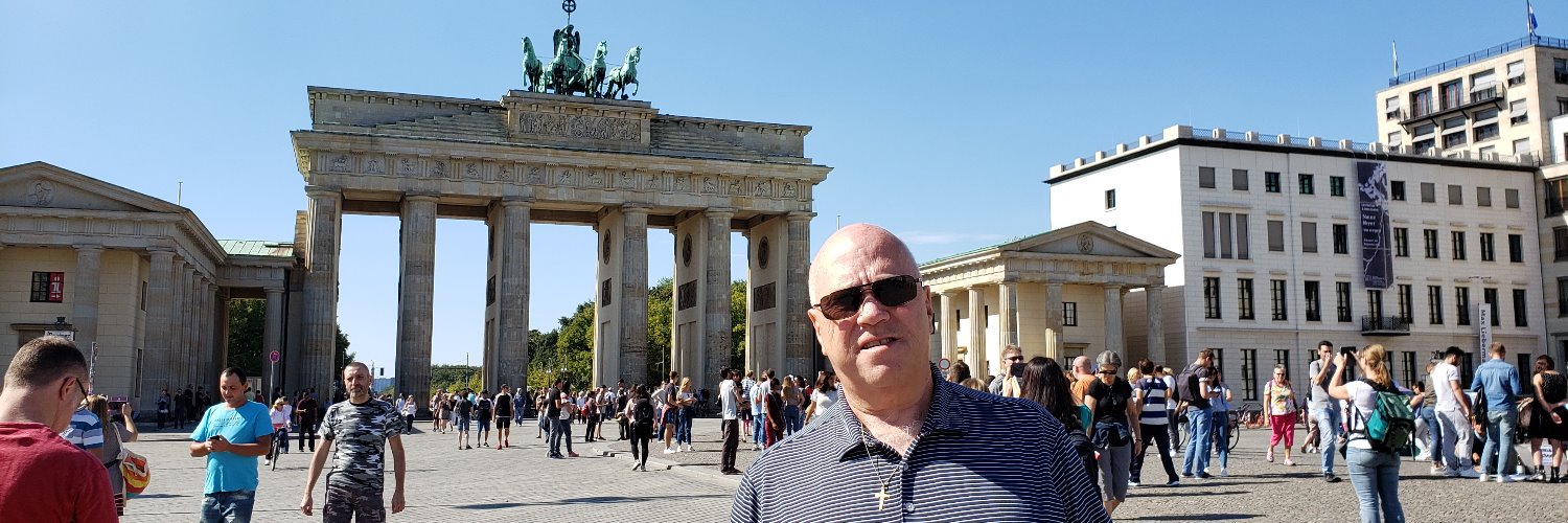 LESLIE DEEMER banner