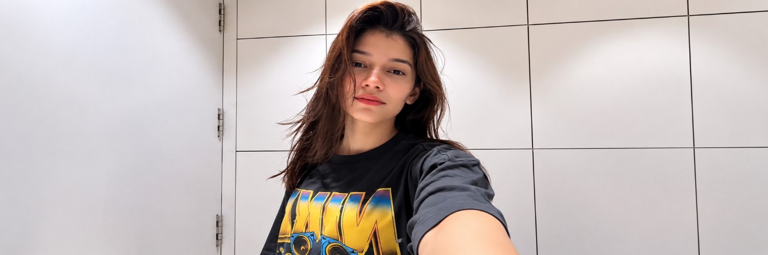 aarchi_sharmaa's profile banner image