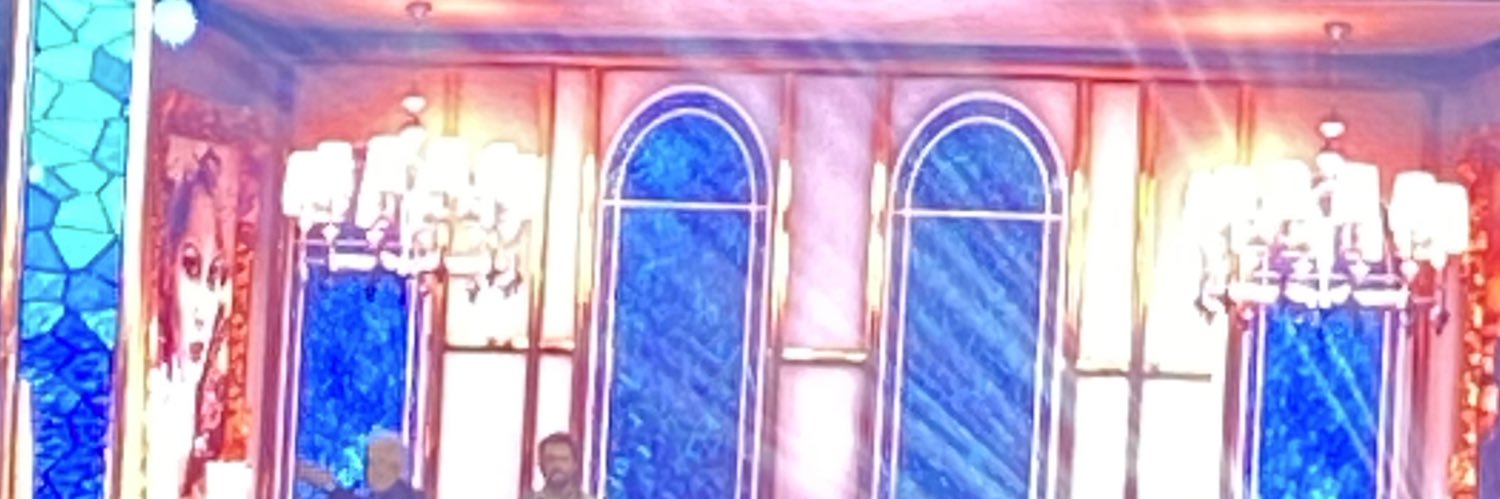 Sara 🎼☕️🏊🏽‍♀️ banner