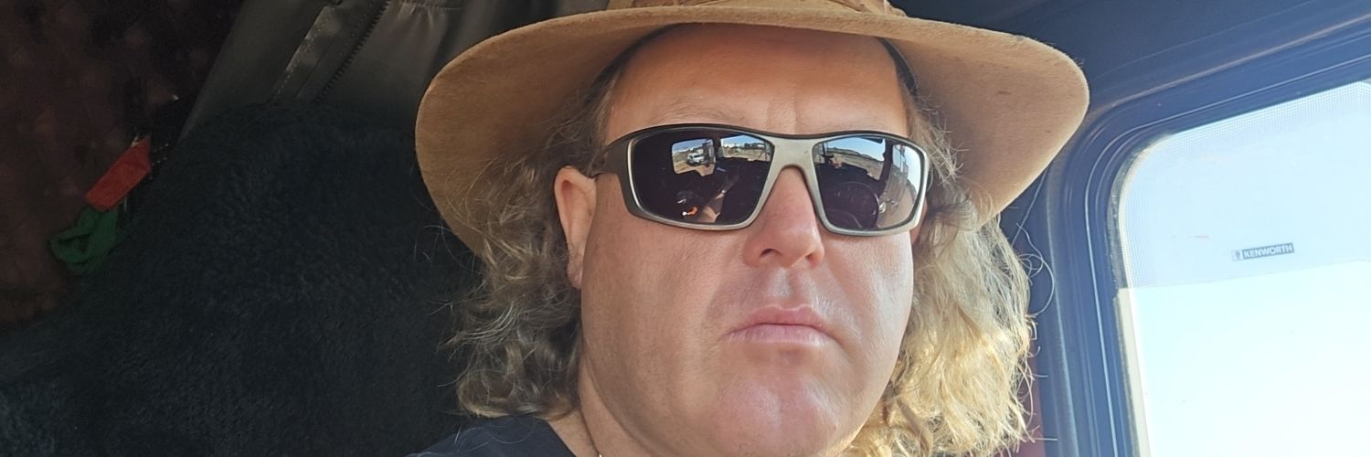 kshie28's profile banner image