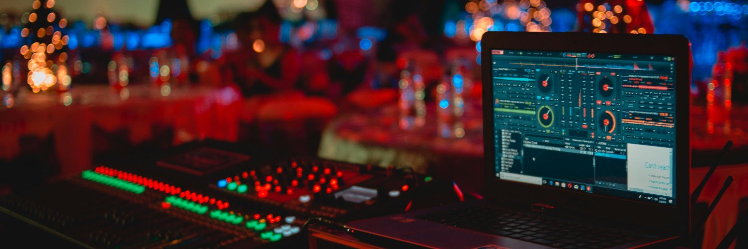 AndreaPandulis's profile banner image