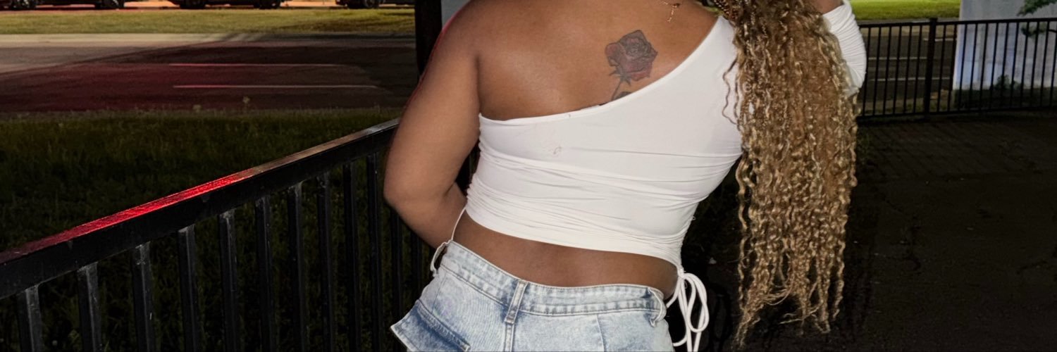 PrettyRianaa's profile banner image