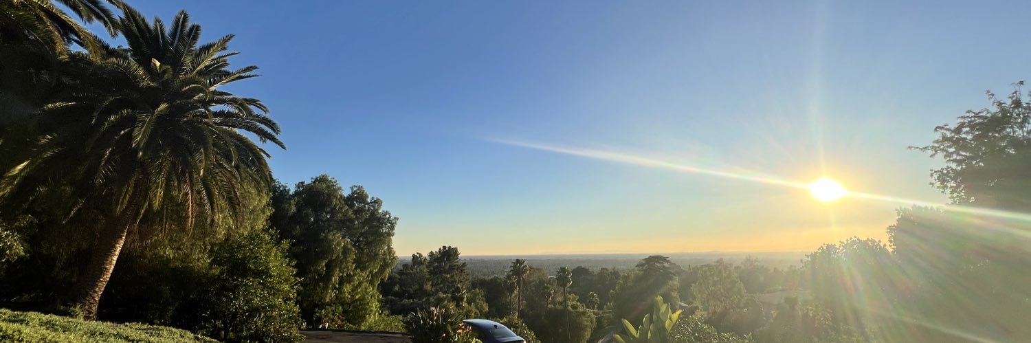 danielaxarias's profile banner image