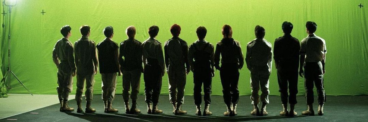 aaaaylv's profile banner image