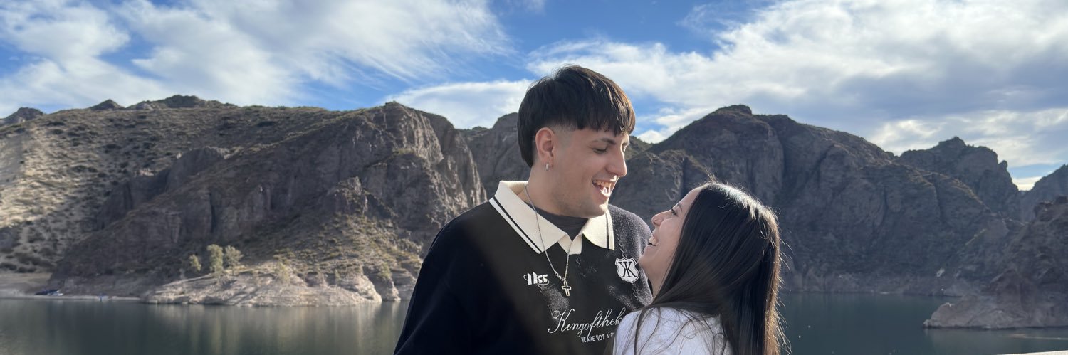 Abril_Cabral2's profile banner image