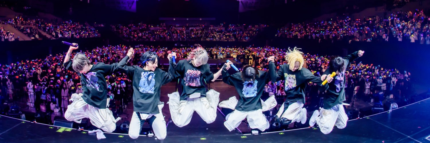 _090811's profile banner image