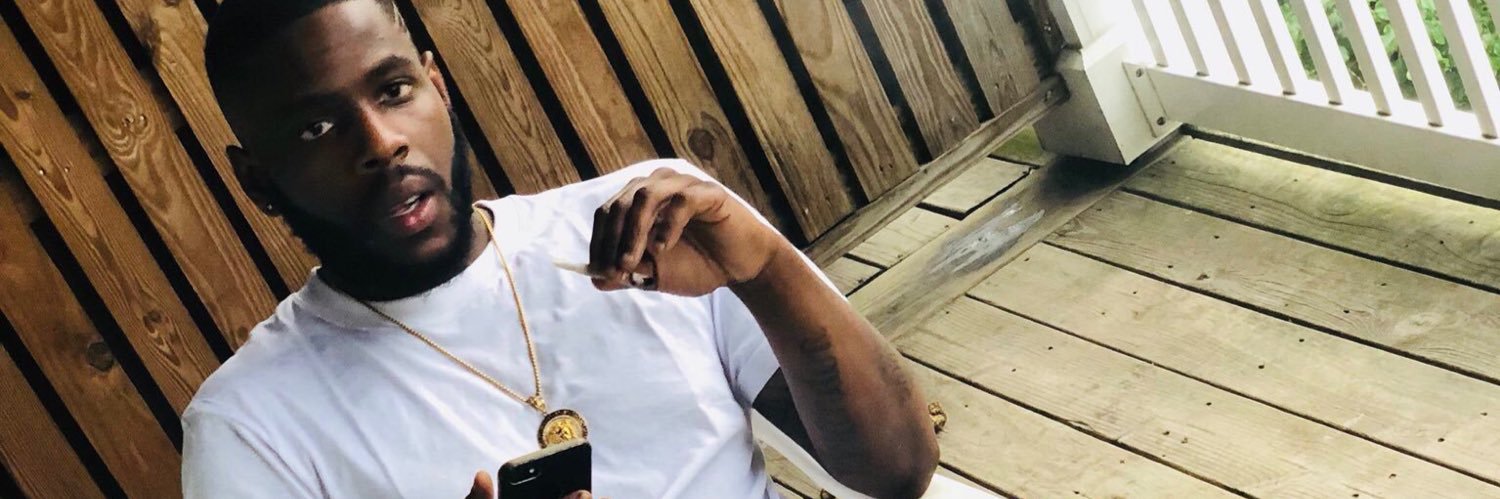 DeboTheHooper's profile banner image