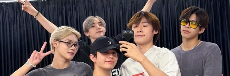 littletkw's profile banner image