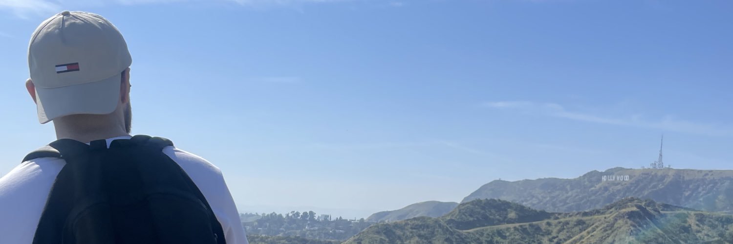 laurine2210's profile banner image