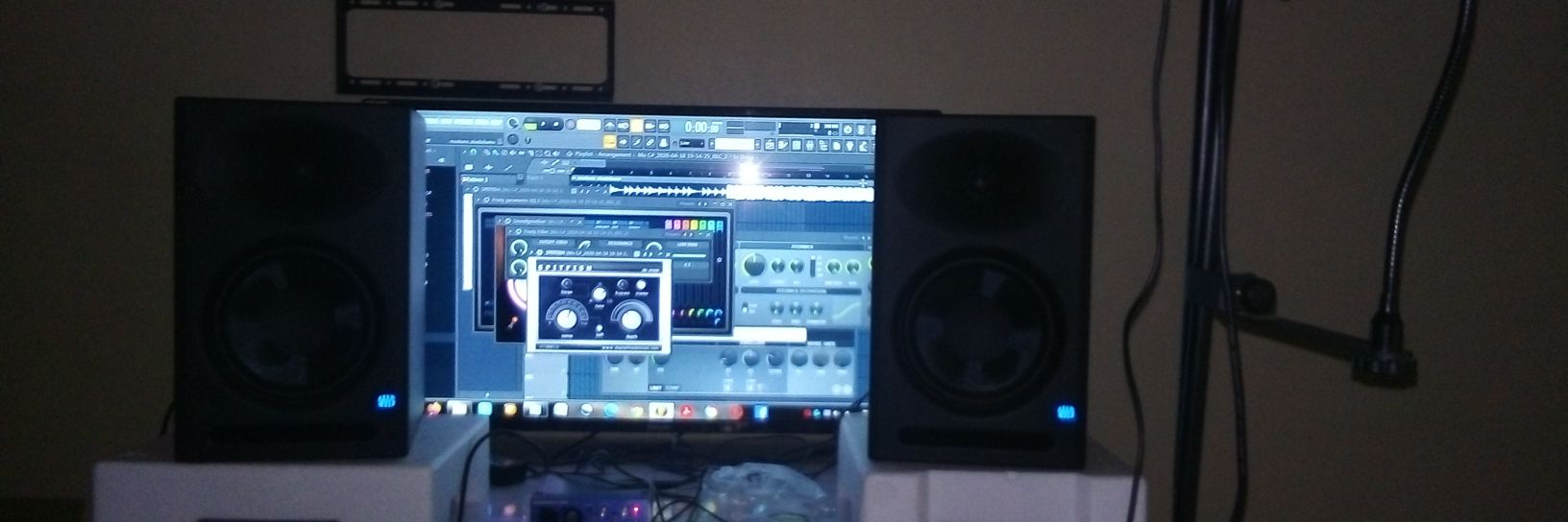 Steady Simz banner