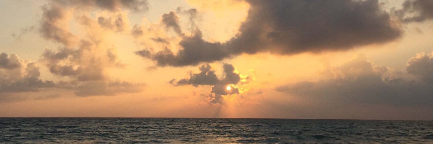 jenn2que's profile banner image