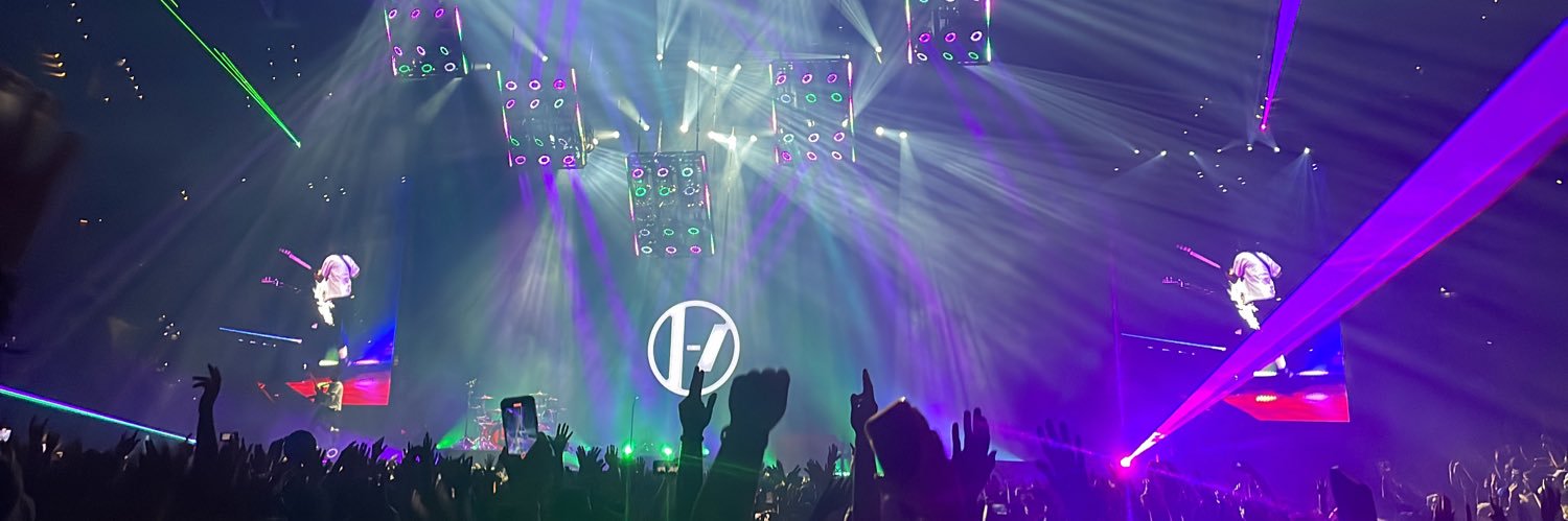 figxand's profile banner image
