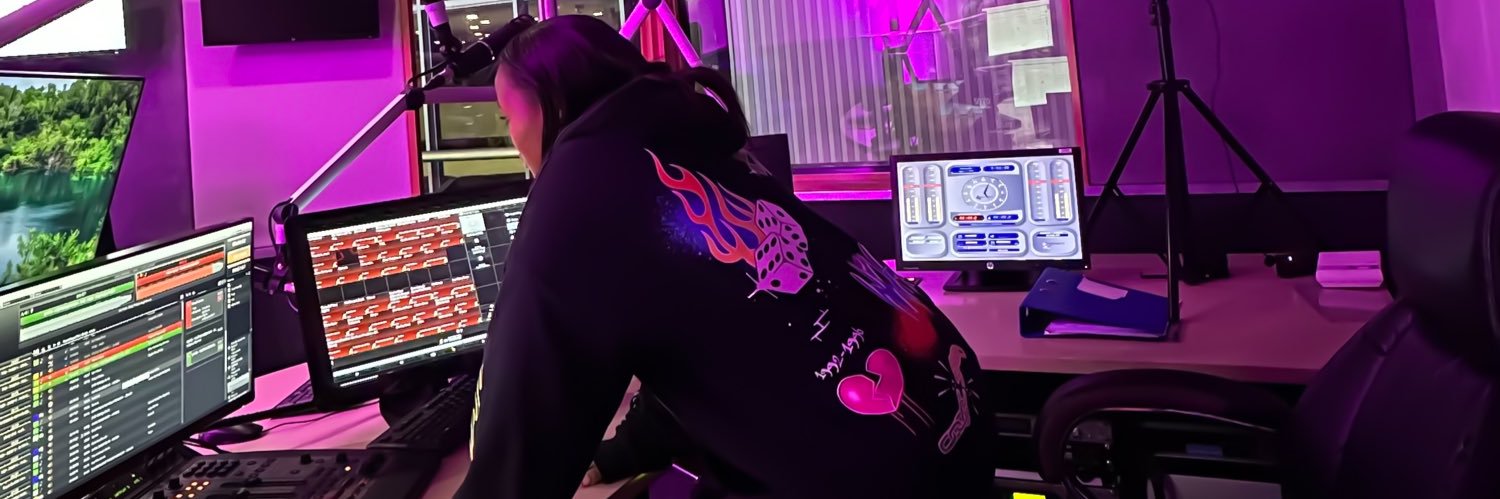 Noni_rad's profile banner image