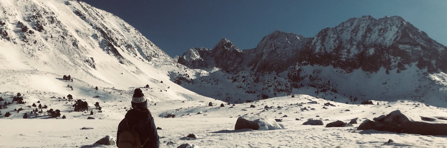 MeadhbhDavis's profile banner image