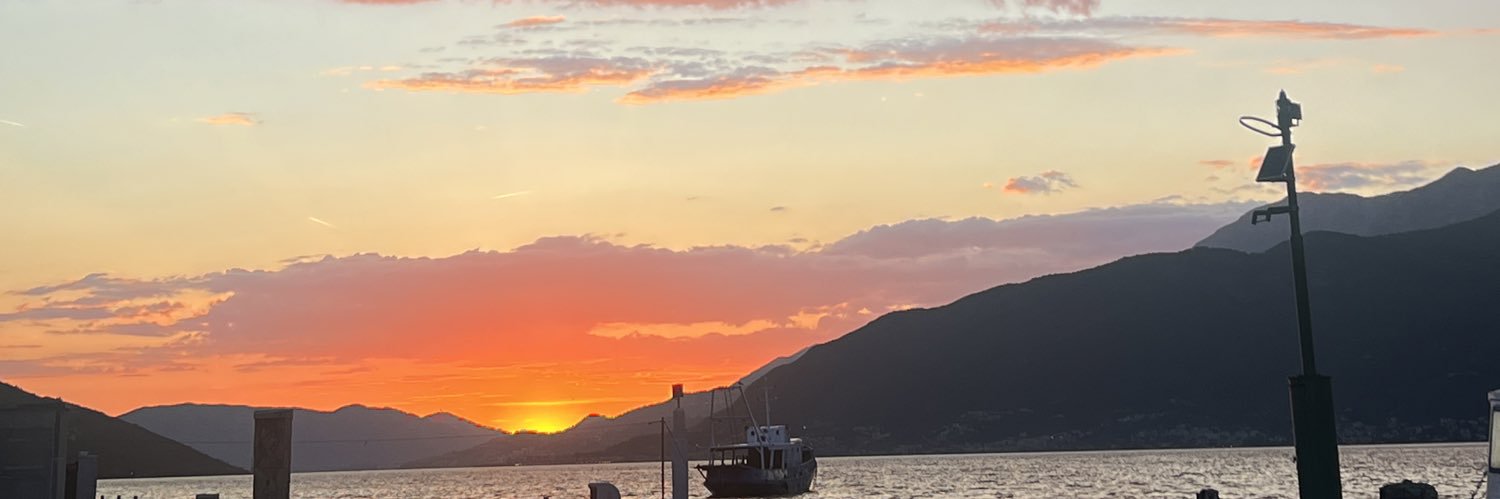 Tiohoraa's profile banner image