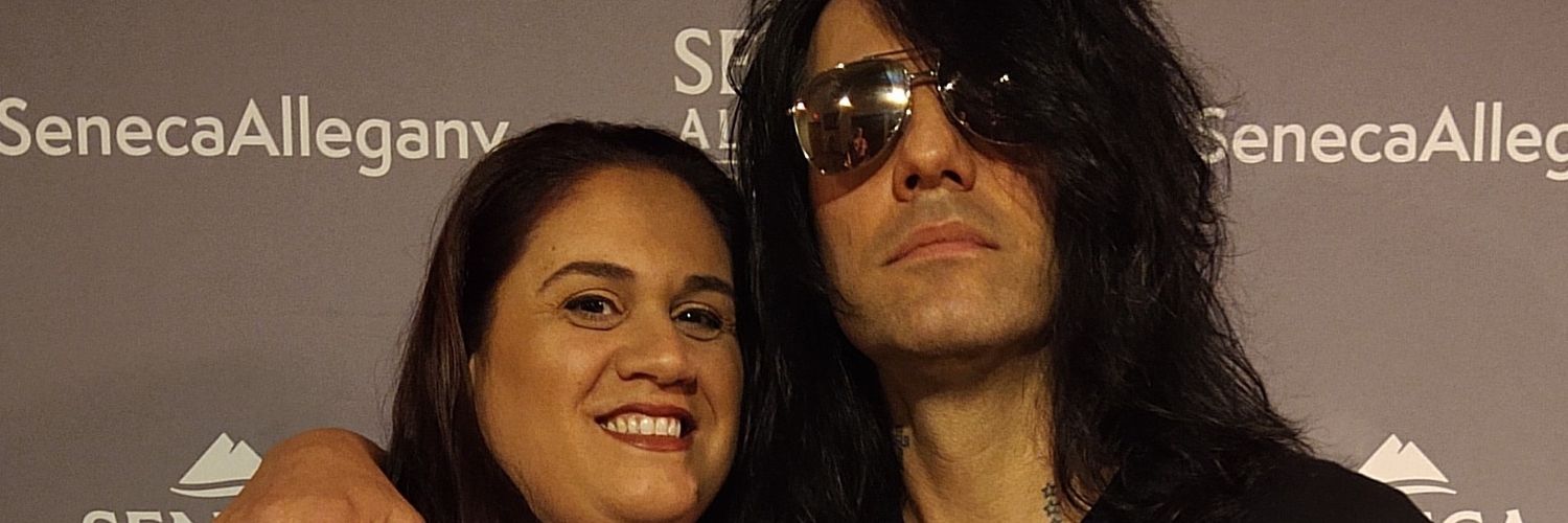 Karen LaRossa 🐜 banner