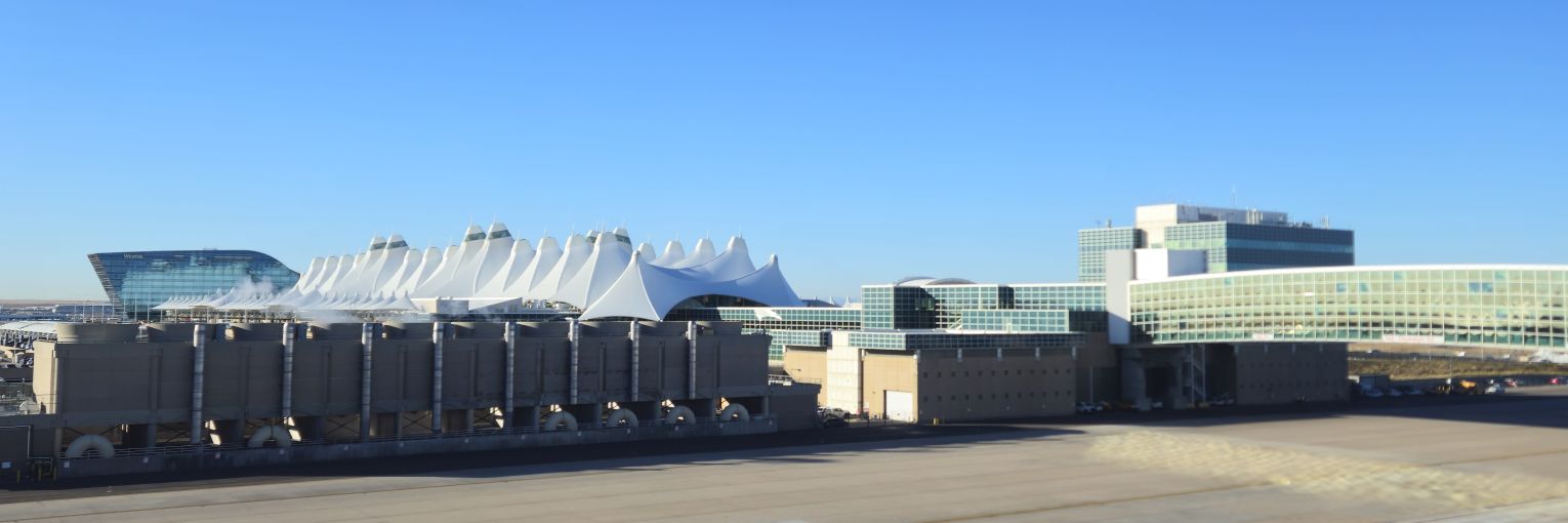 Gustavo Adrianzén Romo banner