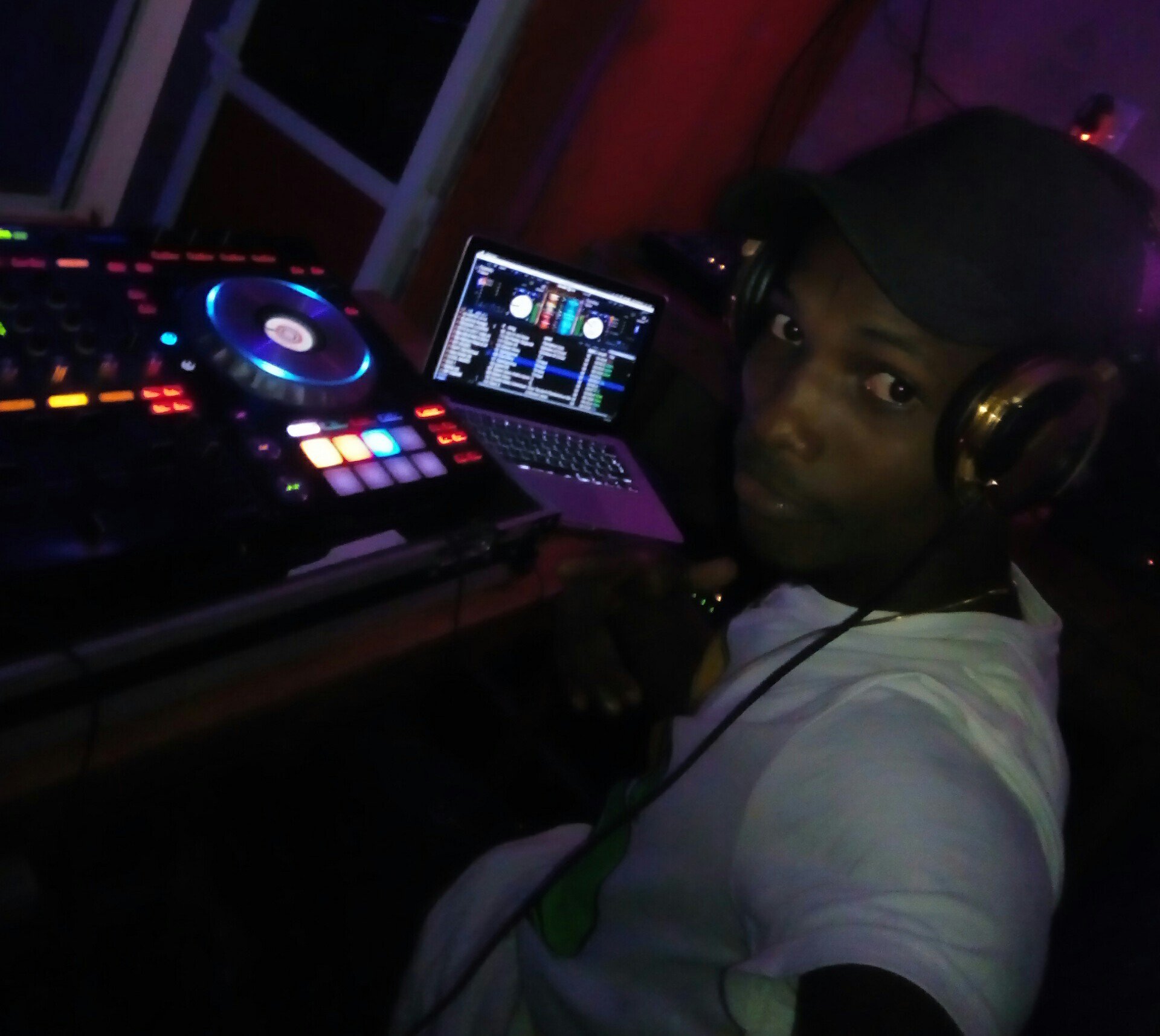 djholyprince's profile banner image