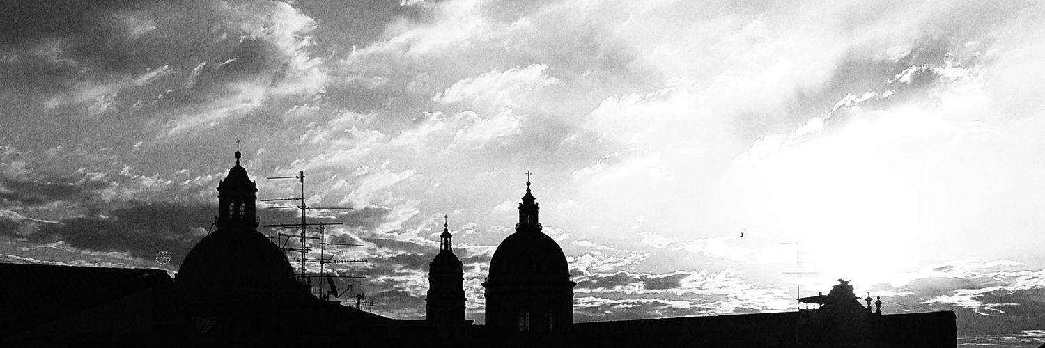 Brüce has dropped the mic banner