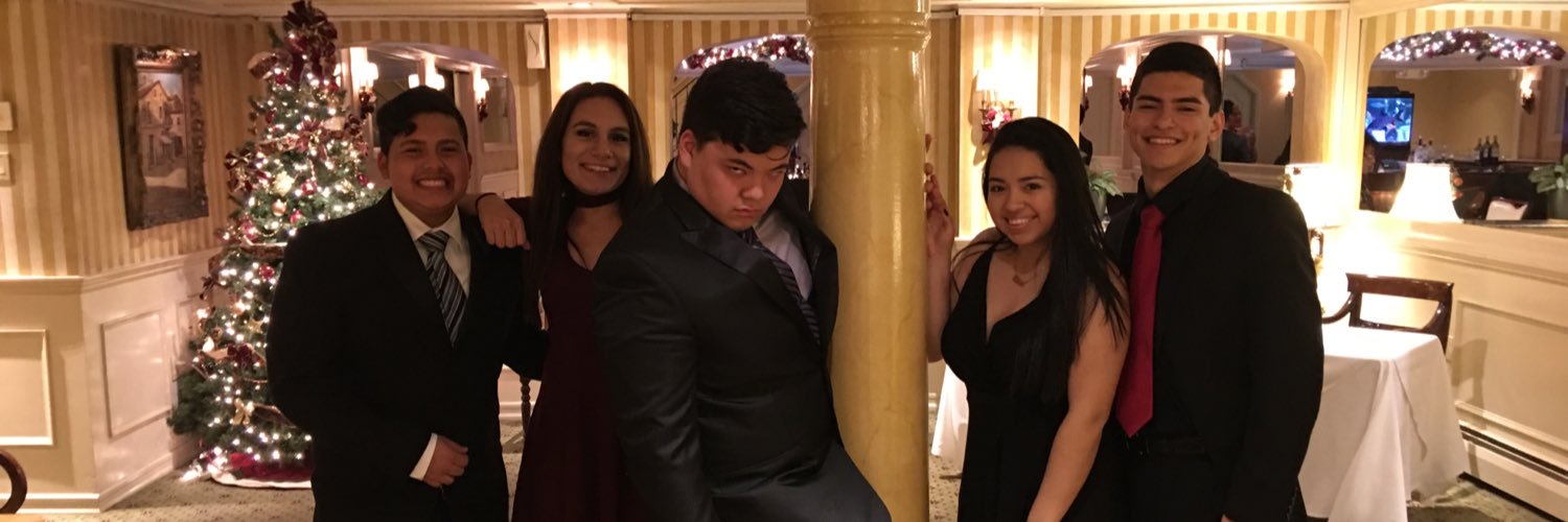 UhJozer's profile banner image