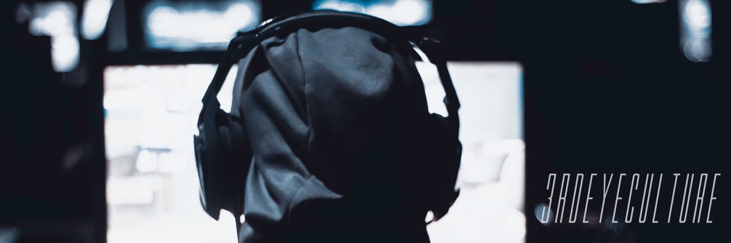 Max banner