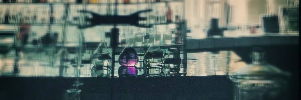 كيميائيون ⌬ banner