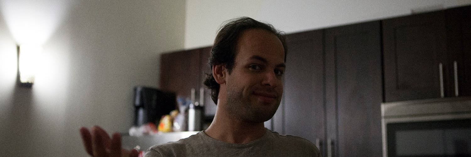 luisrivlux's profile banner image