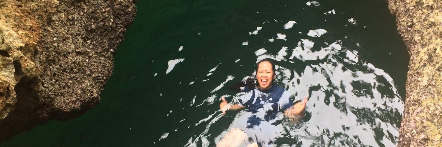 jennifergullim's profile banner image