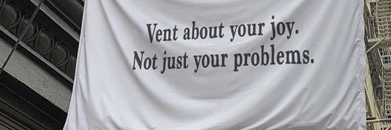 𝔙𝔦𝔳𝔦𝔞𝔫 banner