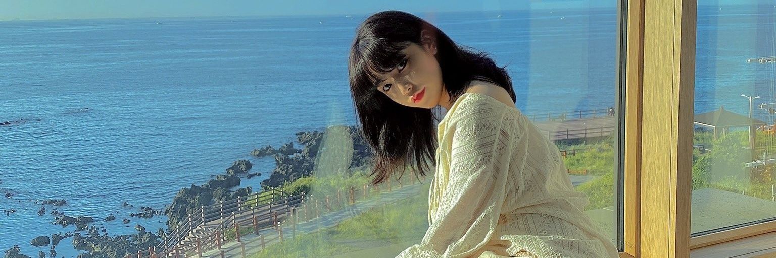 Ari_Mon_'s profile banner image
