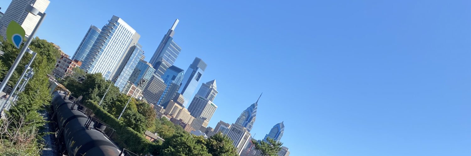 serenamrtz's profile banner image