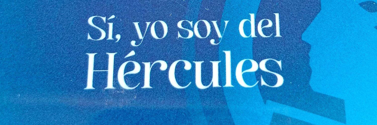 Dani C 💙🤍💙 banner