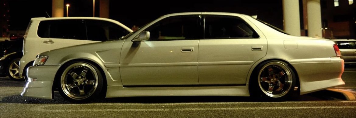 _use1296's profile banner image