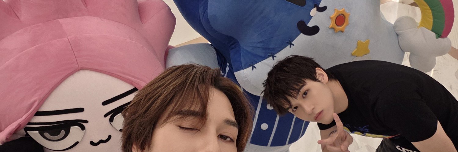 mew_12_'s profile banner image