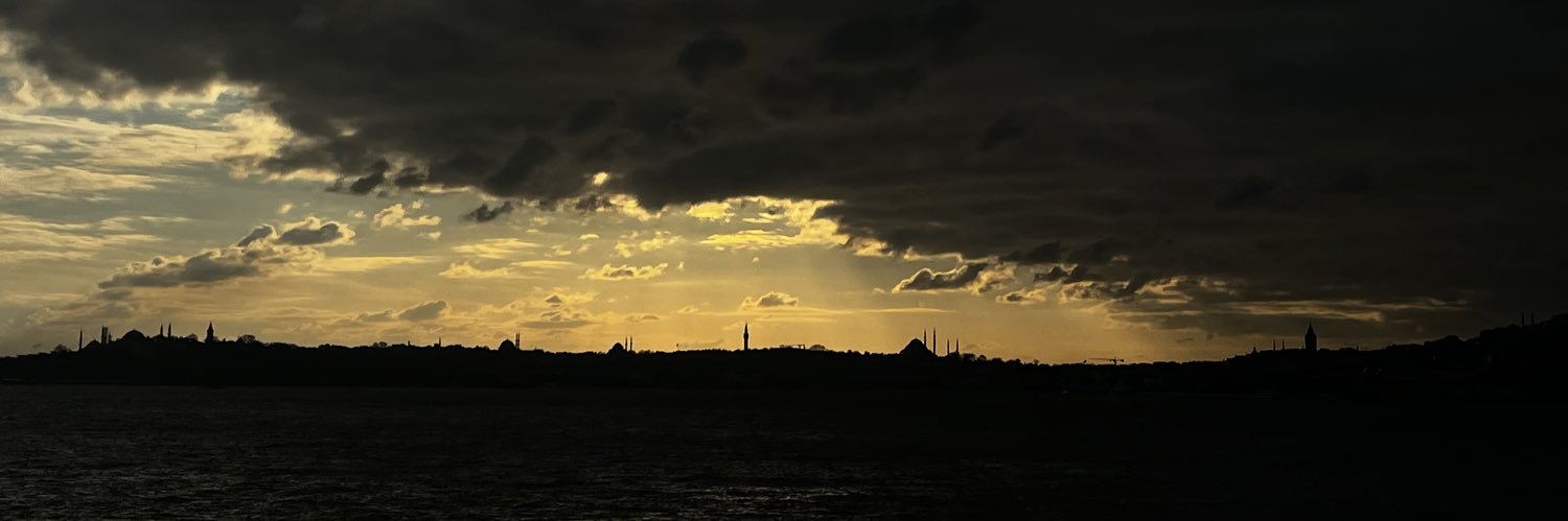 _guneyegiderken's profile banner image