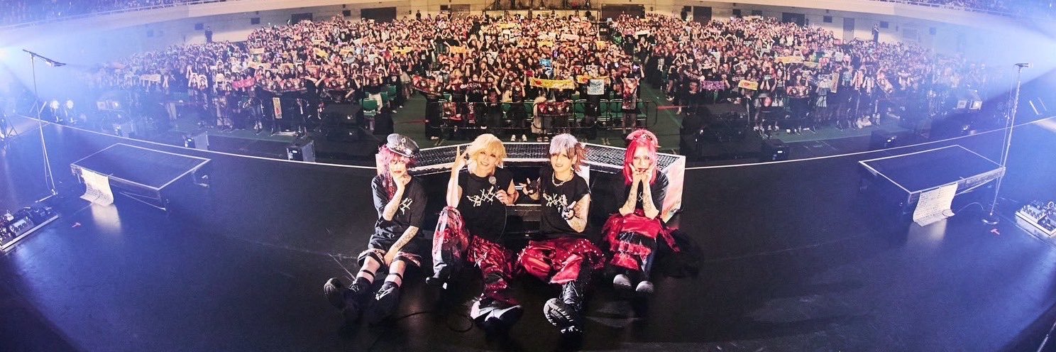 k_royz_a's profile banner image