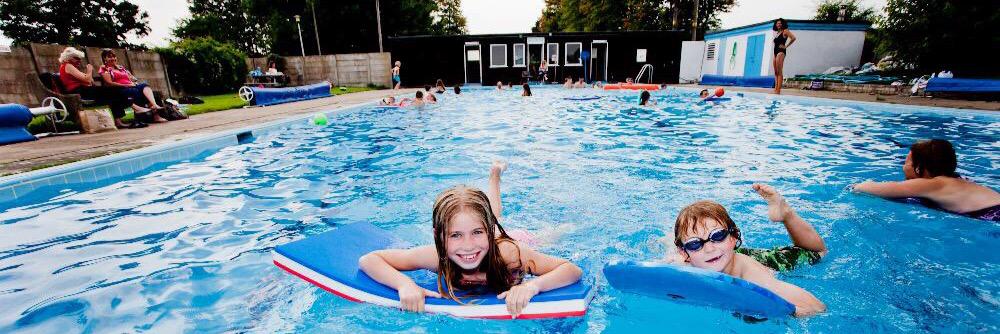 HelmsleyOpenAirPool banner