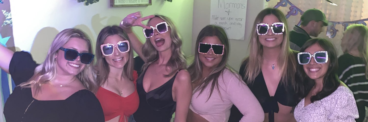 carleyhebb's profile banner image