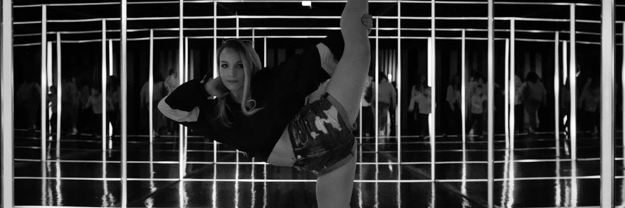 SMarieModel's profile banner image
