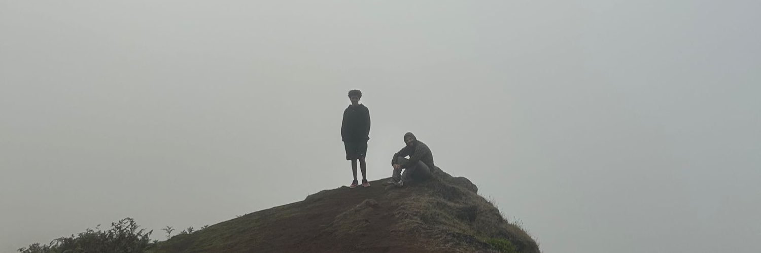 Ujvlly's profile banner image
