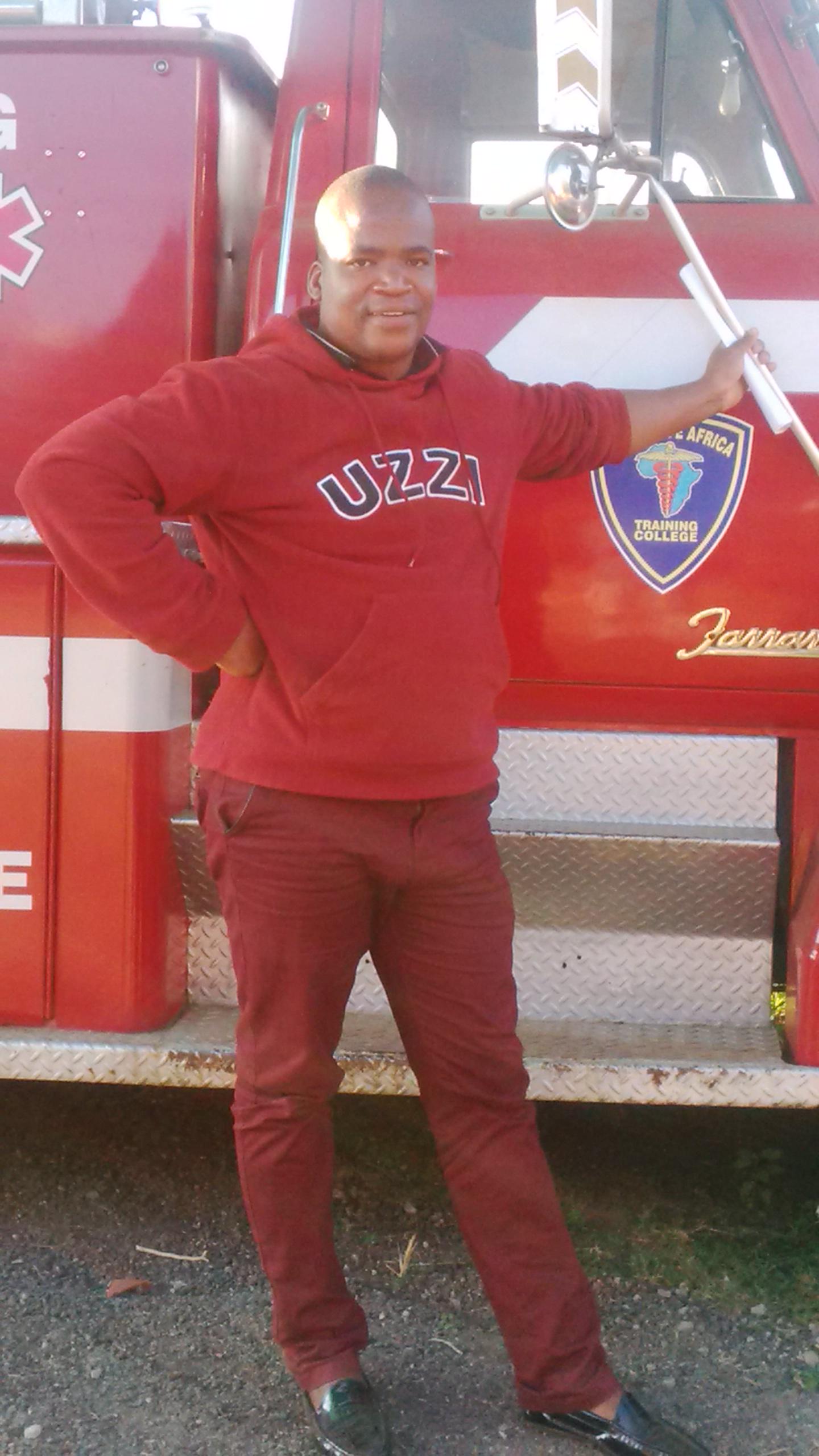 oluanza's profile banner image