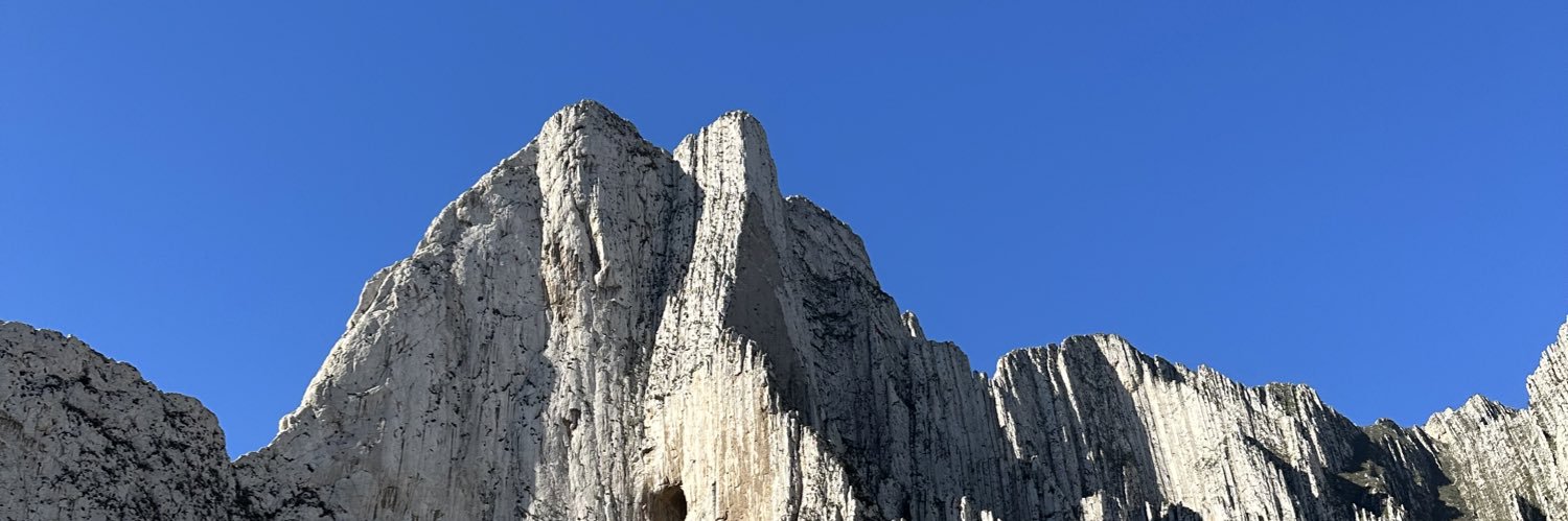 rv22_v's profile banner image