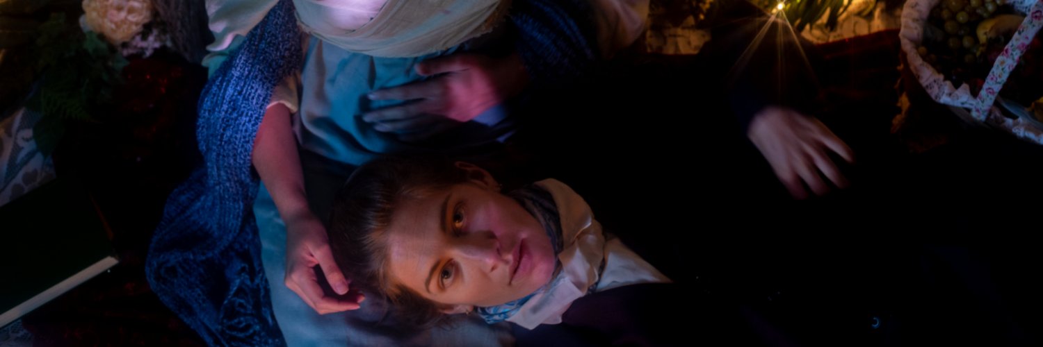 lizzie_bourne's profile banner image