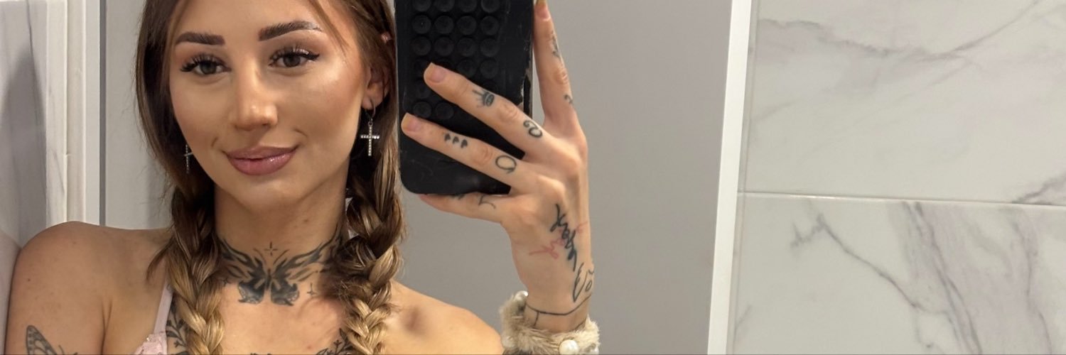 biancalarazz's profile banner image