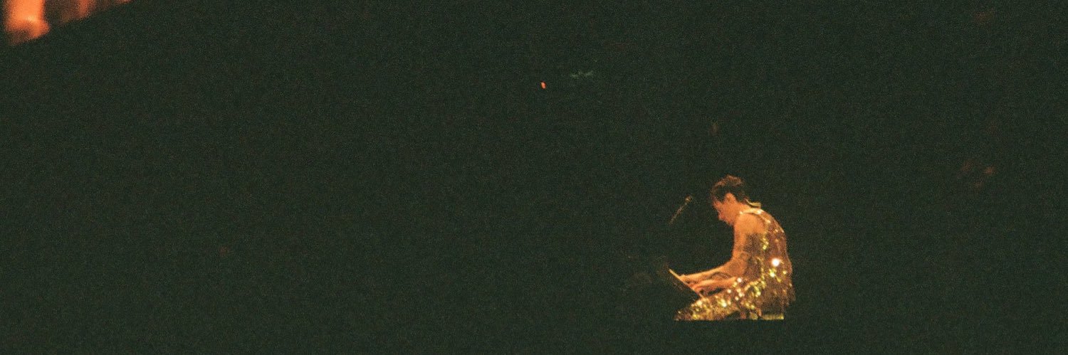 reginarivera_'s profile banner image