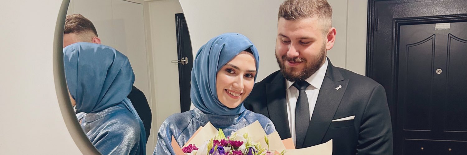 ElifBasuslu's profile banner image