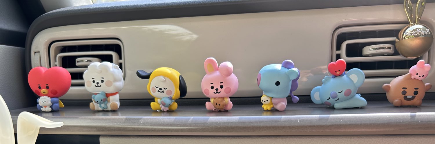 Macaronron_01's profile banner image